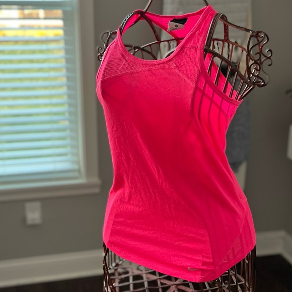 Women’s Nike Dri-Fit Racerback Bright Pink Tank Size Small - Picture 2 of 13
